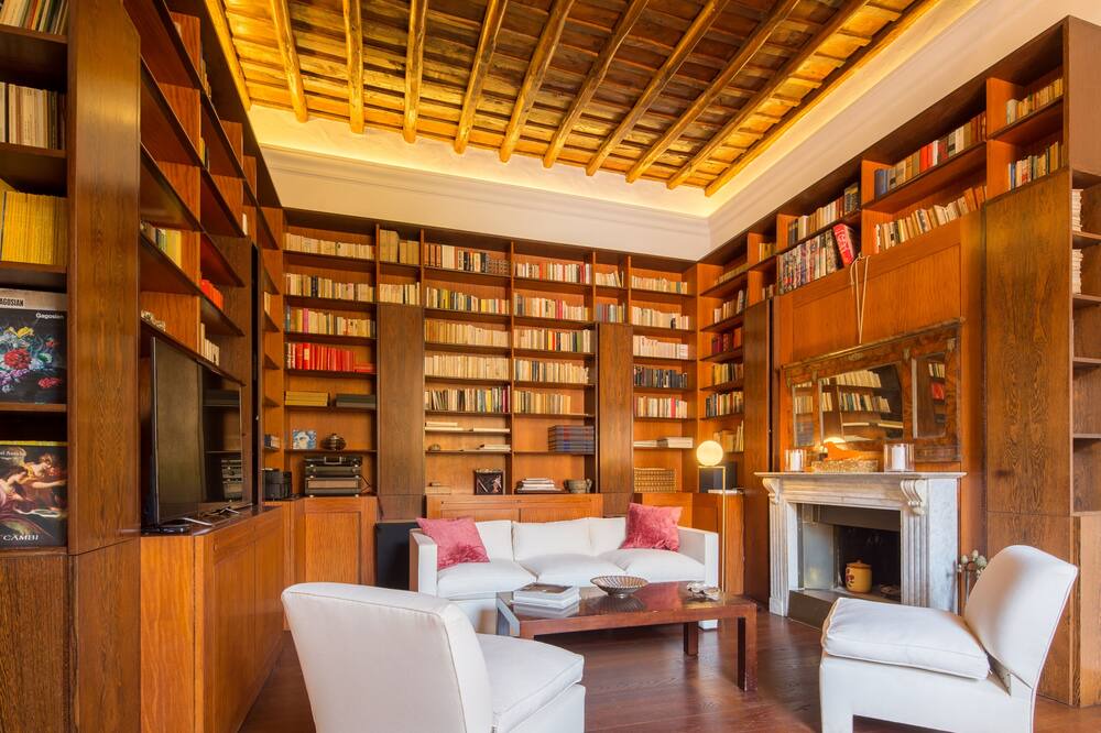 Photo of Livingroom in Rione IX Pigna