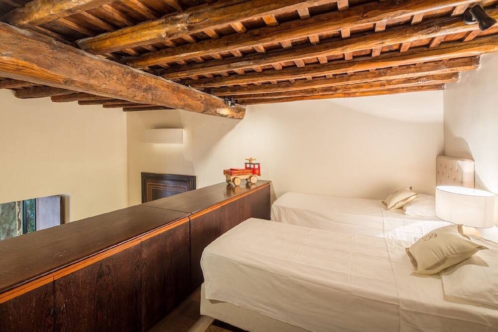 Photo of Bedroom in Rione IX Pigna