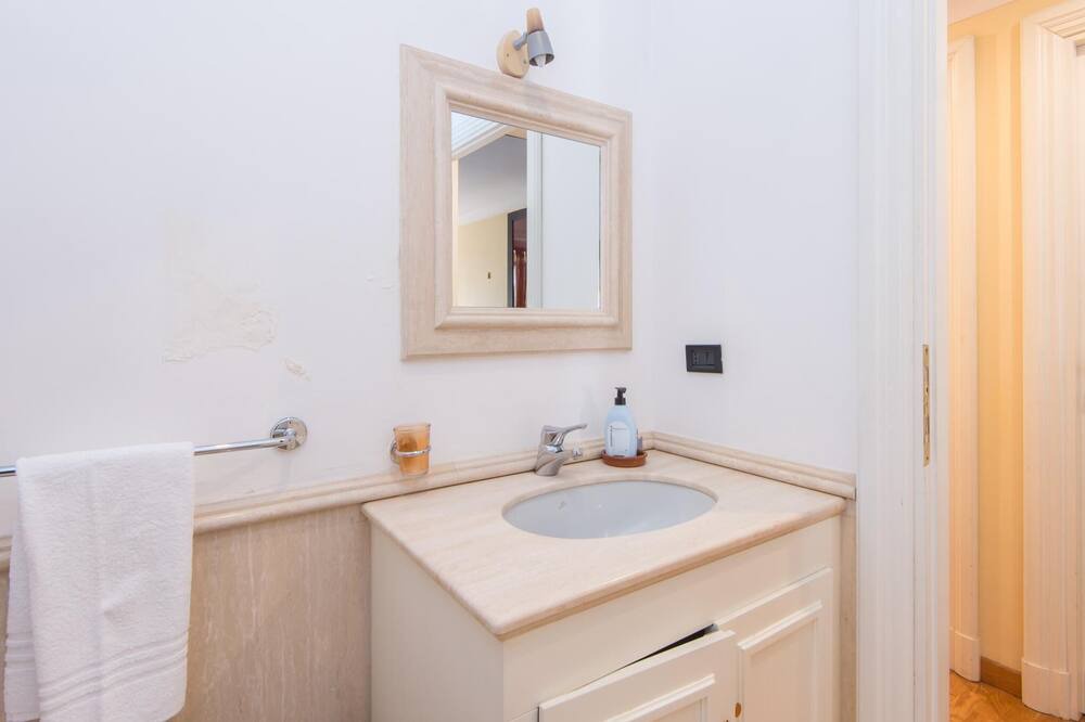 Photo of Bathroom in Rione XI Sant'Angelo