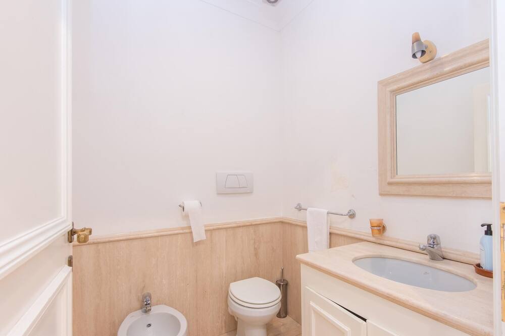 Photo of Bathroom in Rione XI Sant'Angelo