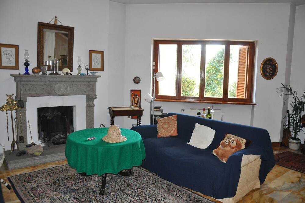 Photo of Livingroom in Zona III Marcigliana