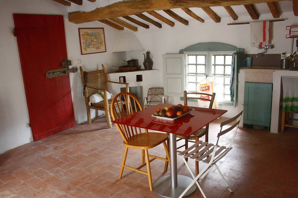 Photo of Kitchen in Calci