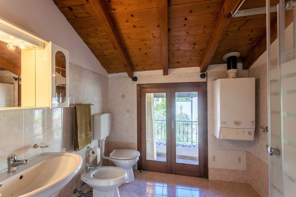 Photo of Bathroom in Vesio