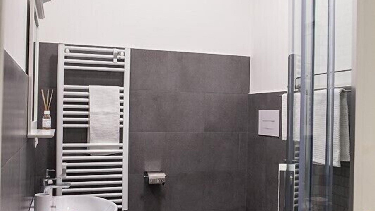 Photo of Bathroom in Historical Downtown Salerno