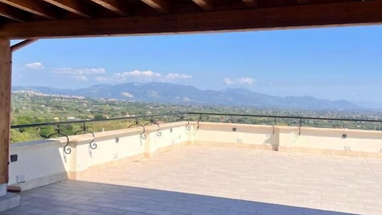 Photo of Patio Balcony in Lake Garda