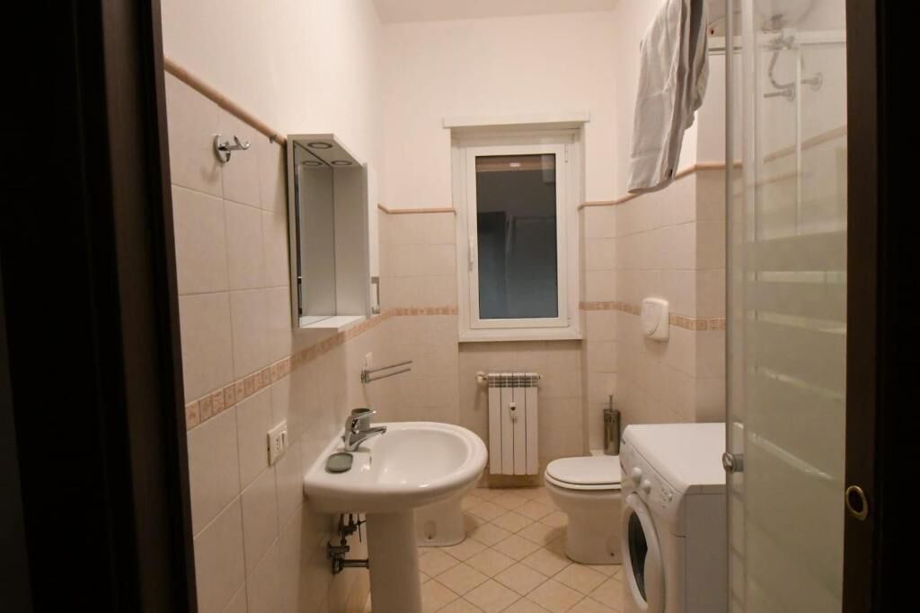 Photo of Bathroom in Quartiere XI Portuense
