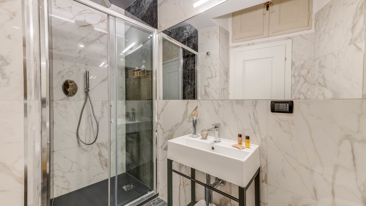 Photo of Bathroom in Rione VI Parione
