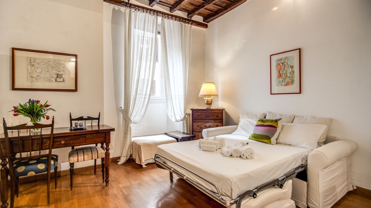 Photo of Bedroom in Rione VI Parione