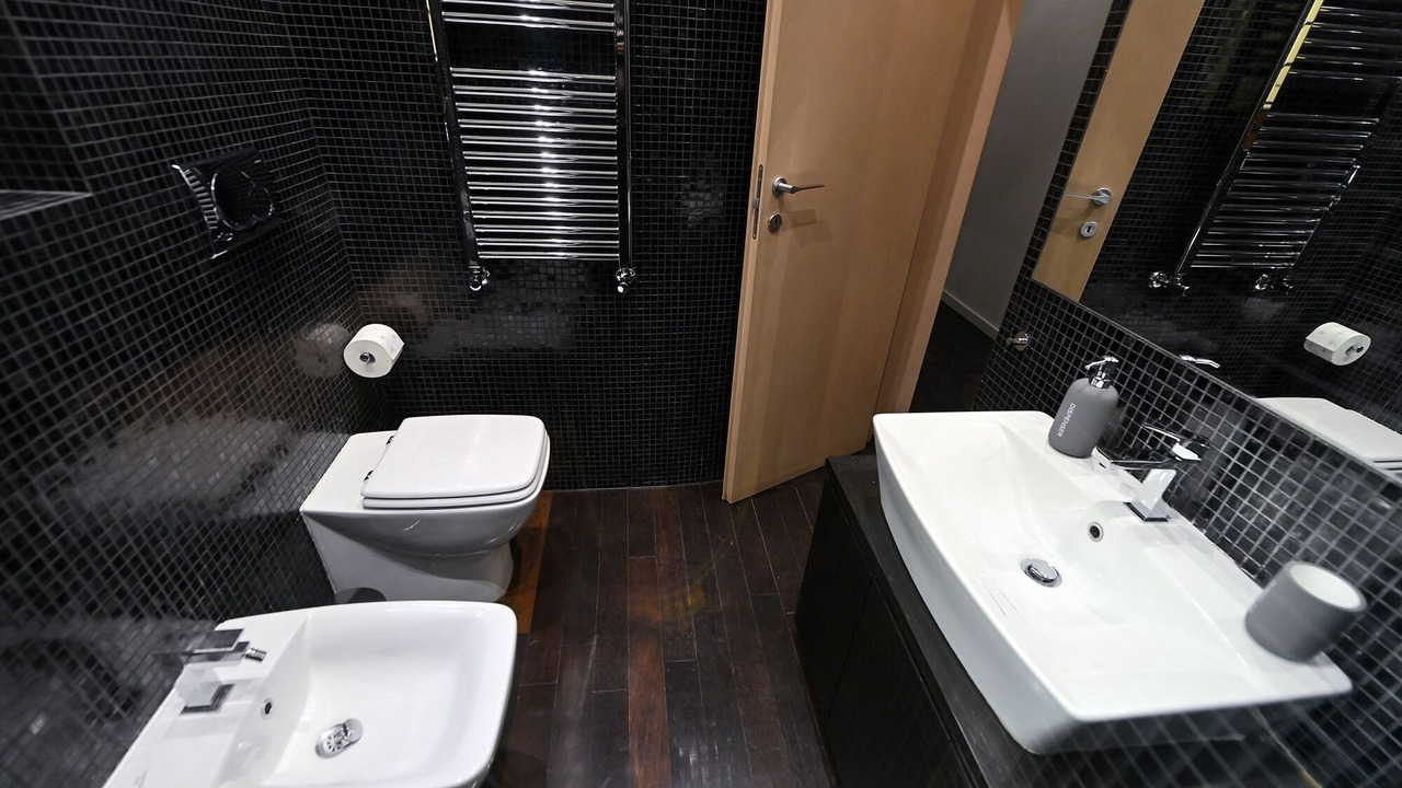 Photo of Bathroom in Rione VI Parione