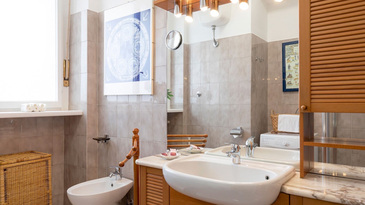 Photo of Bathroom in Rione VII Regola