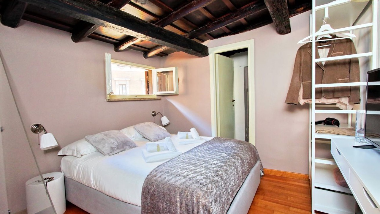 Photo of Bedroom in Rome City Centre