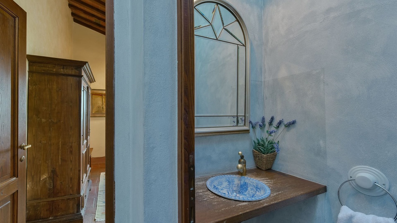 Photo of Bathroom in Gaiole in Chianti