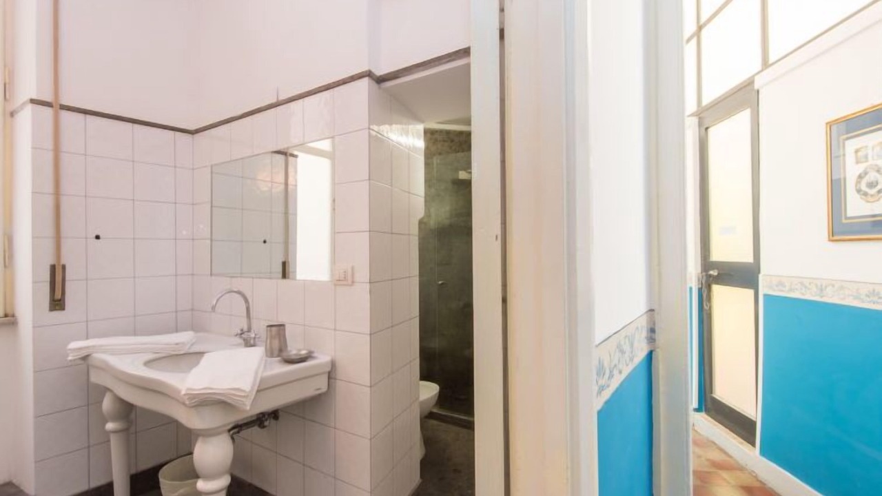 Photo of Bathroom in Navona