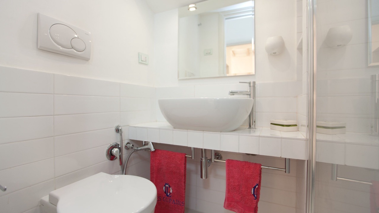 Photo of Bathroom in Rome City Centre