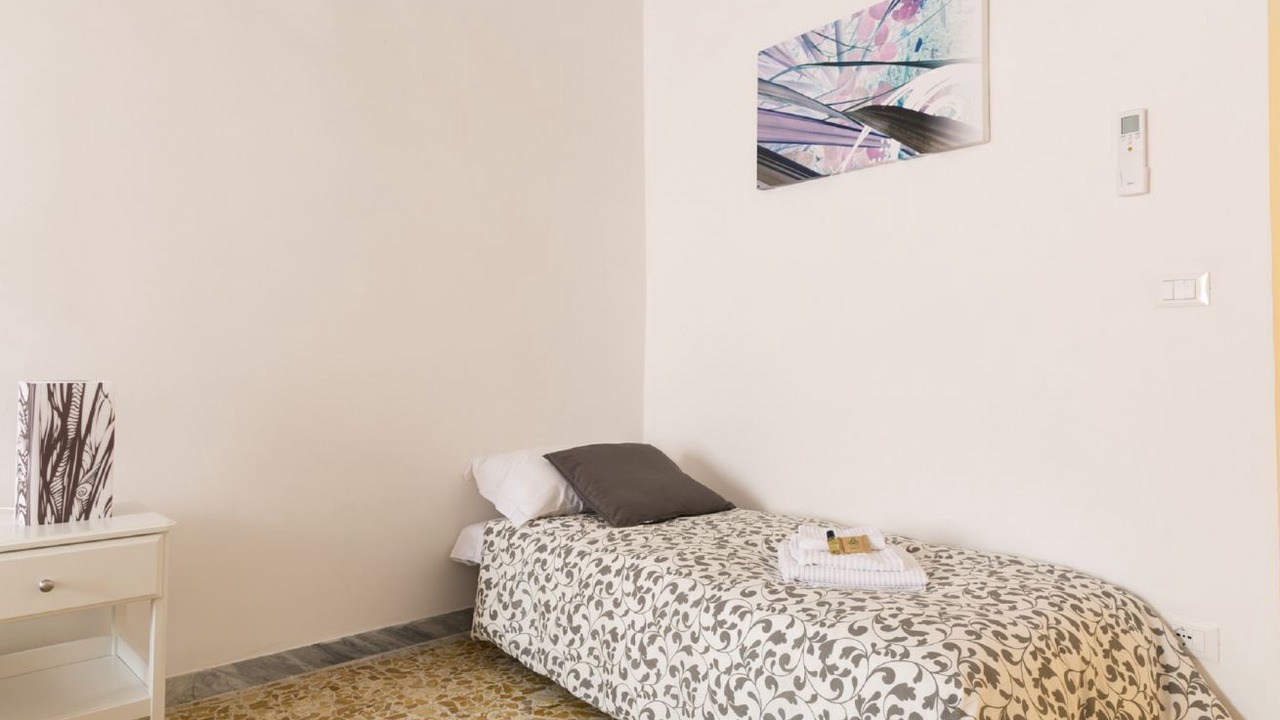 Photo of Bedroom in Rione VI Parione