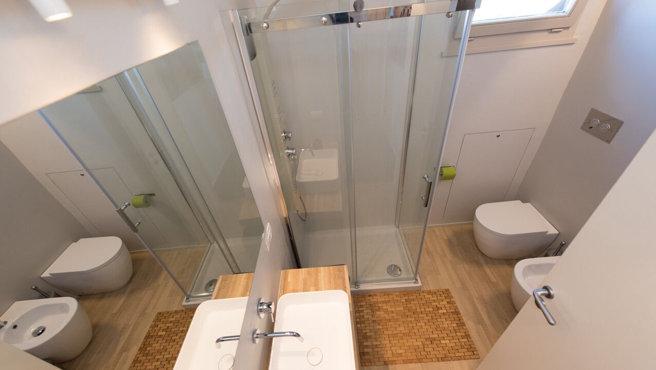 Photo of Bathroom in Carrozziere