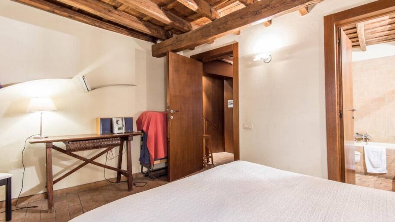 Photo of Bedroom in Rione VI Parione