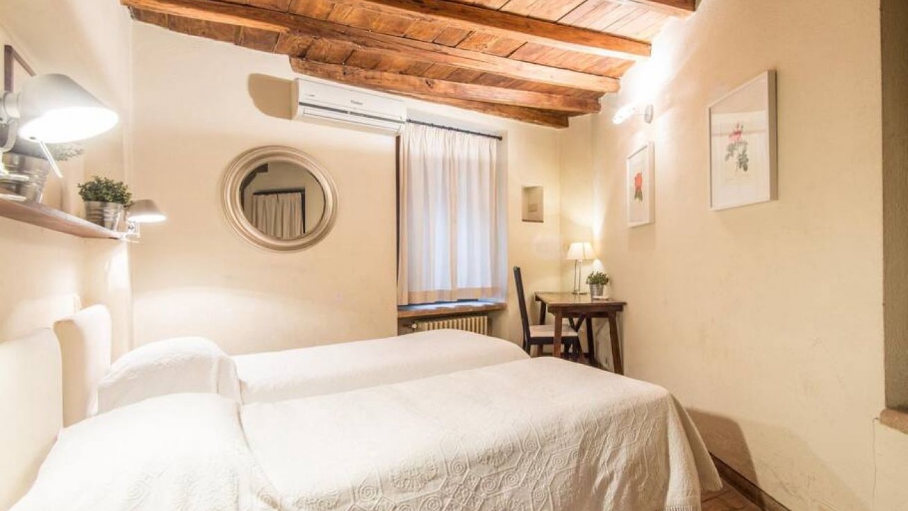 Photo of Bedroom in Rione VI Parione