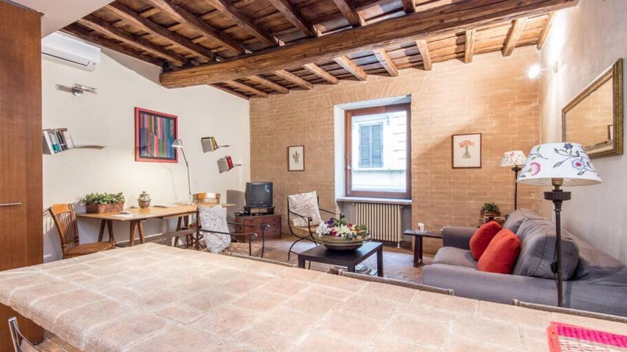 Photo of Livingroom in Rione VI Parione