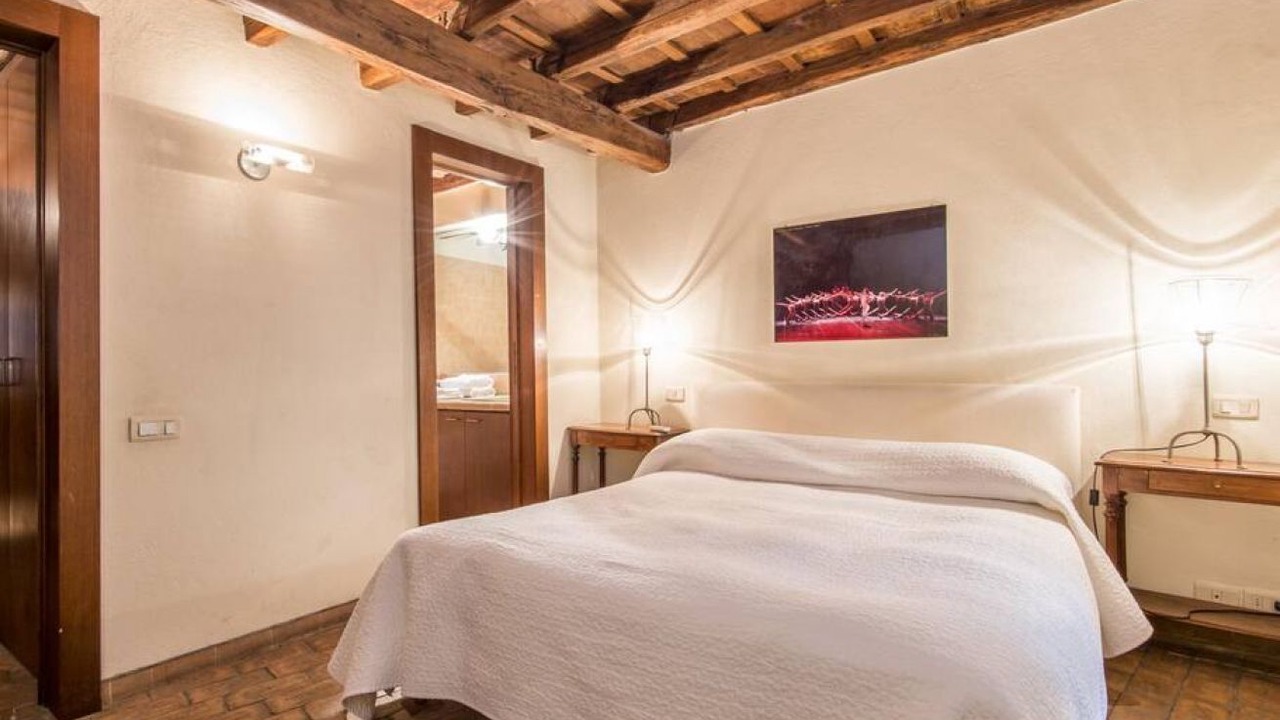 Photo of Bedroom in Rione VI Parione