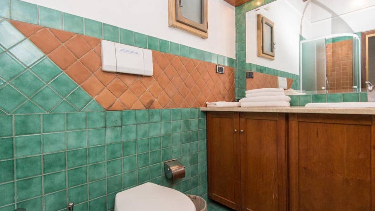 Photo of Bathroom in Rione VI Parione