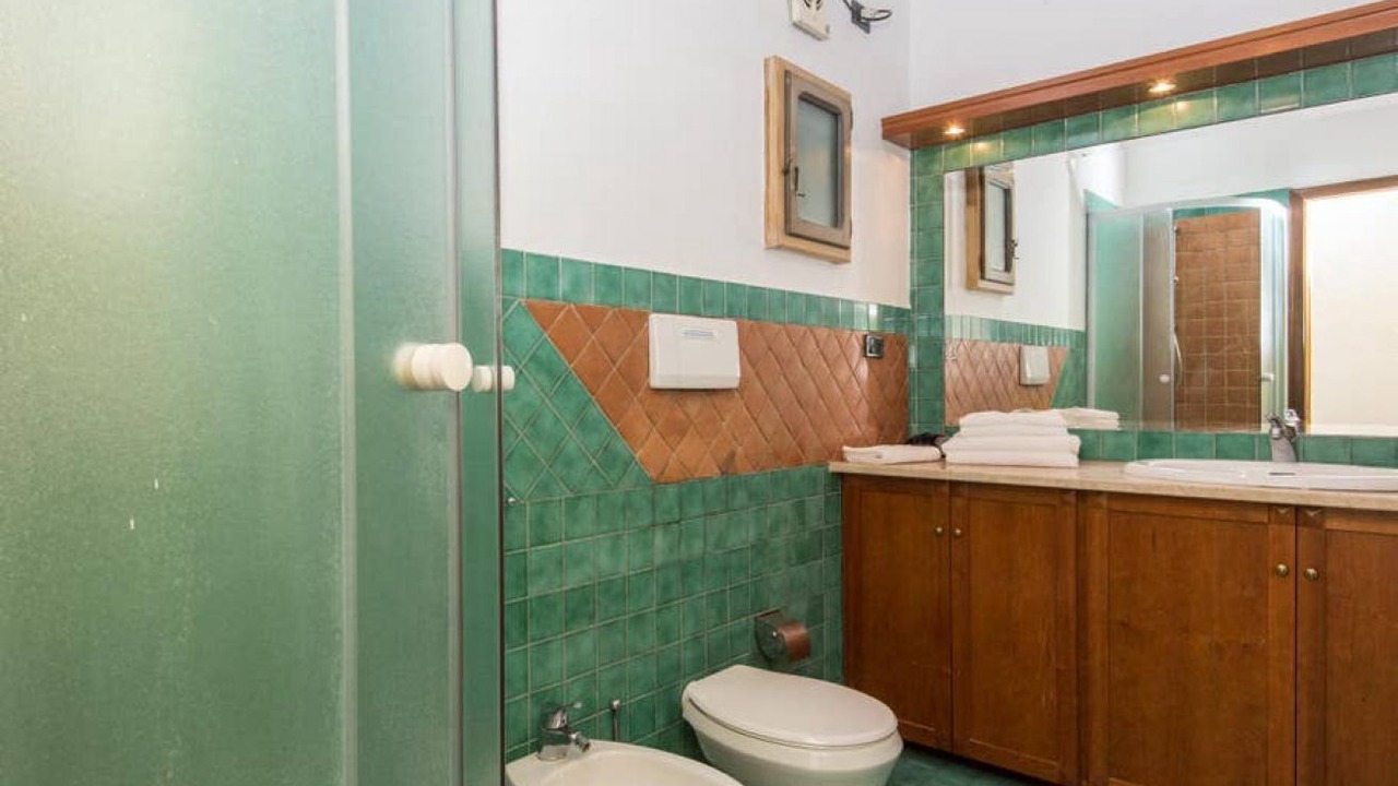 Photo of Bathroom in Rione VI Parione