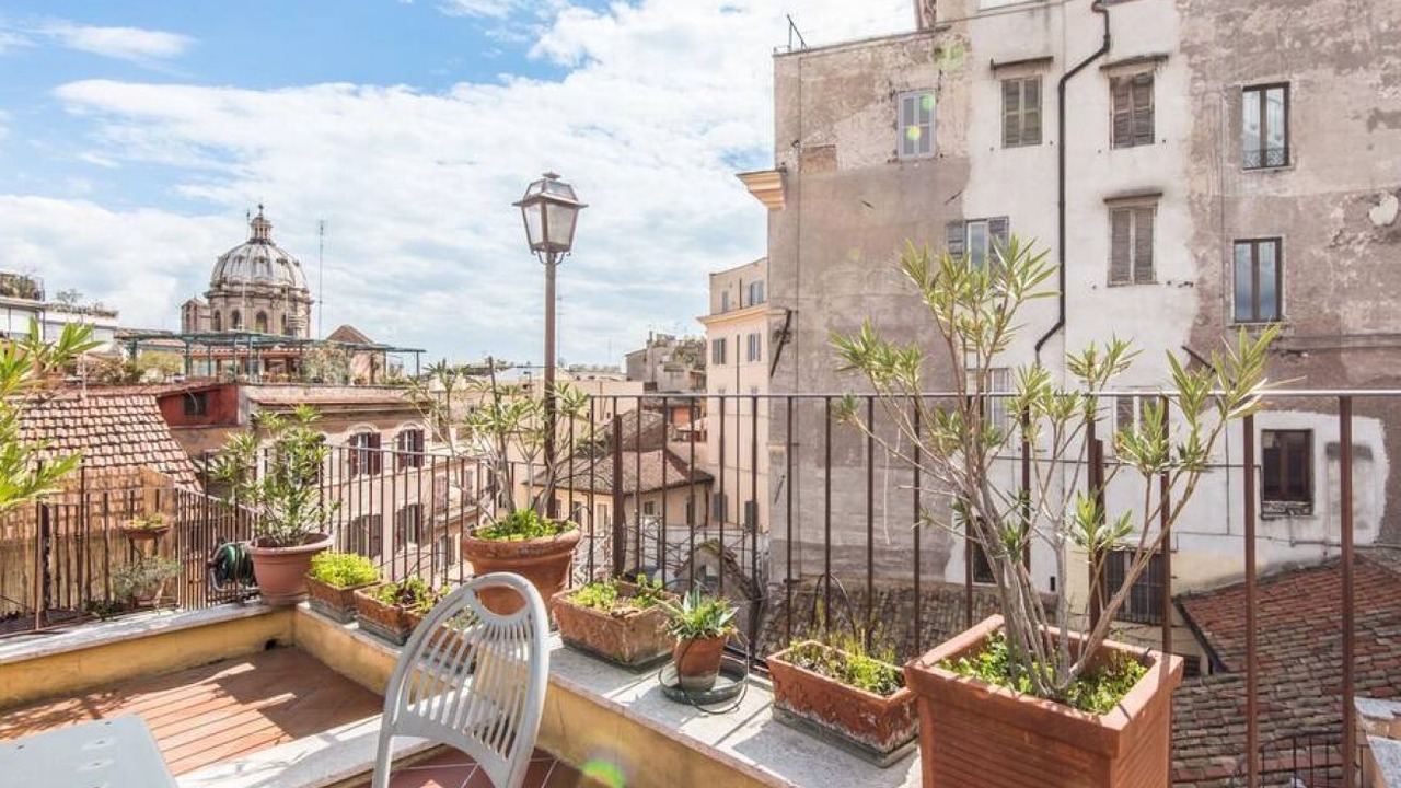 Photo of Patio Balcony in Navona