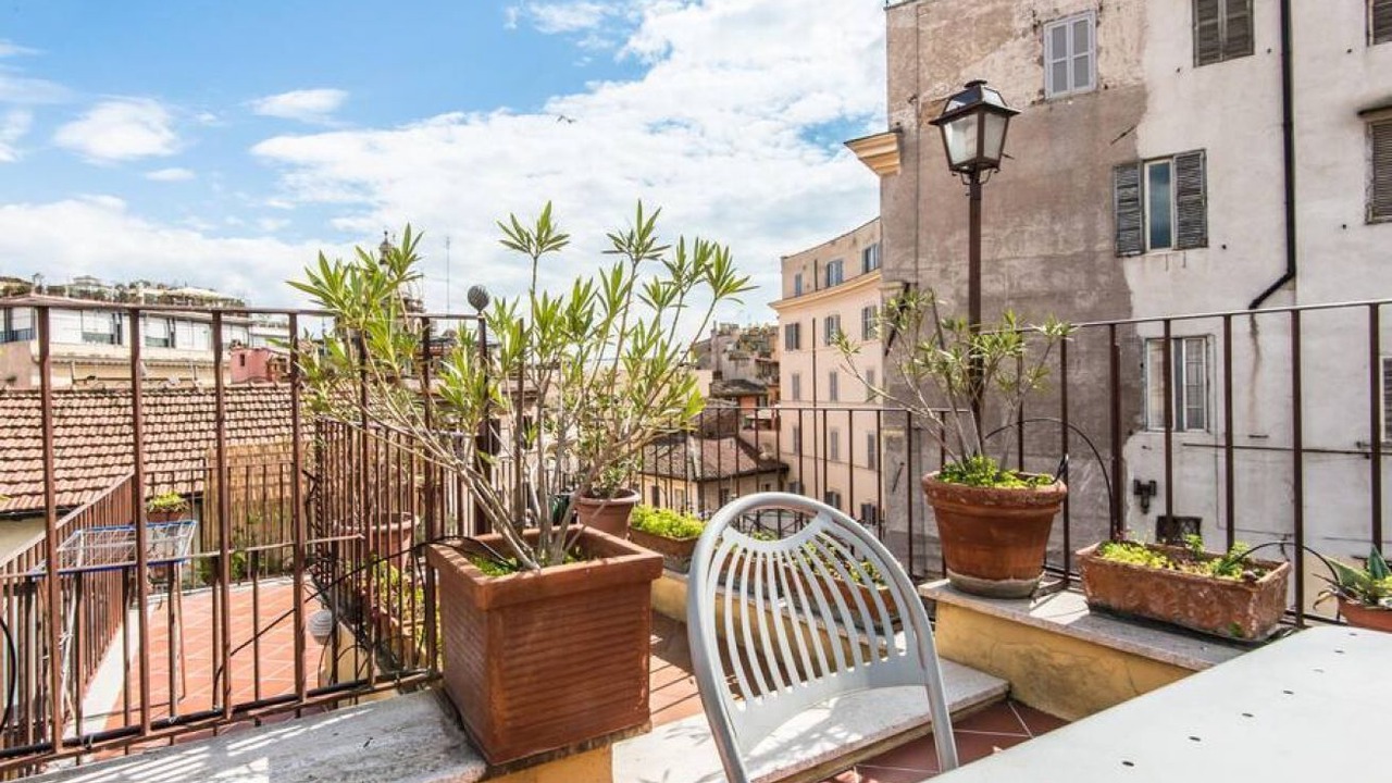 Photo of Patio Balcony in Navona