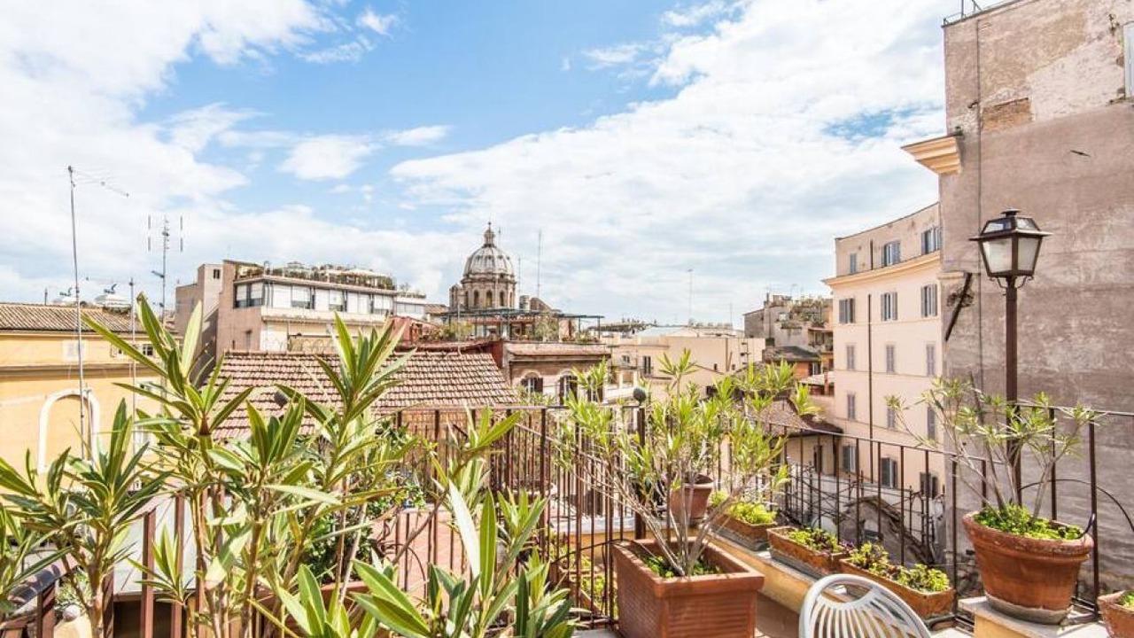 Photo of Patio Balcony in Navona