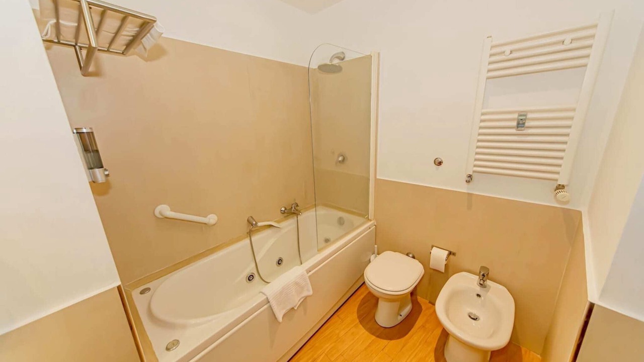 Photo of Bathroom in Universita
