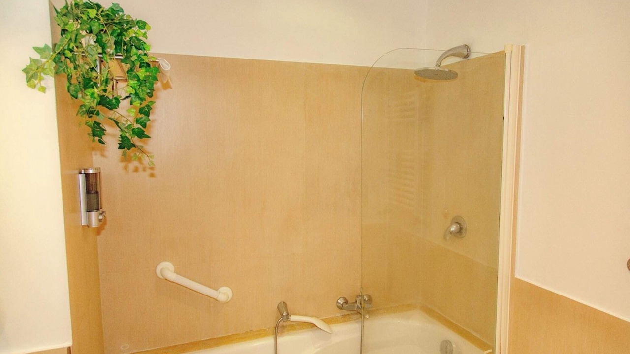 Photo of Bathroom in Universita