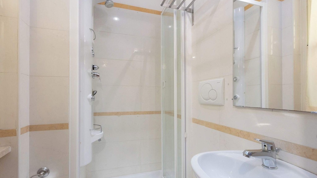 Photo of Bathroom in Universita