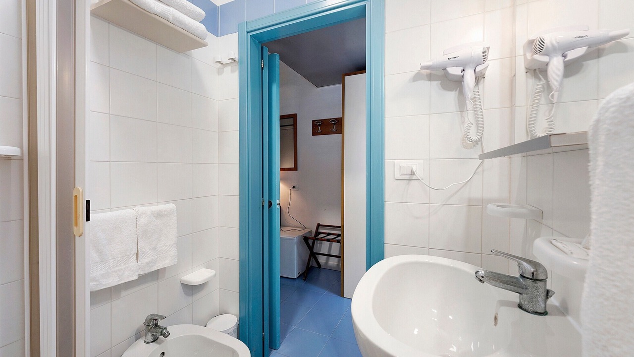 Photo of Bathroom in Laura