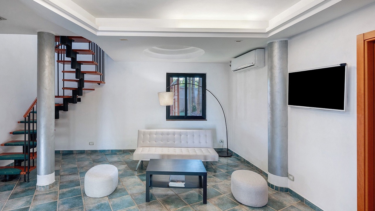 Photo of Livingroom in Laura