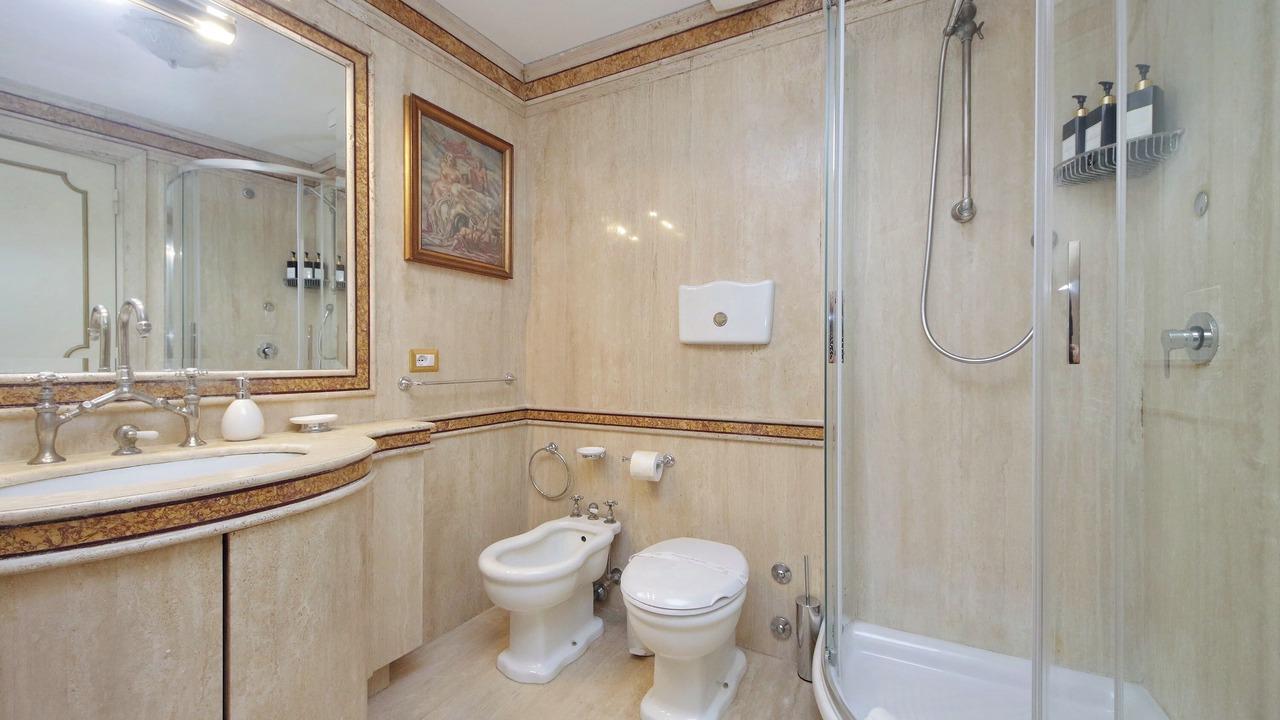 Photo of Bathroom in Rione VII Regola