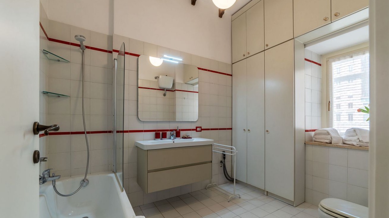 Photo of Bathroom in Rione VII Regola