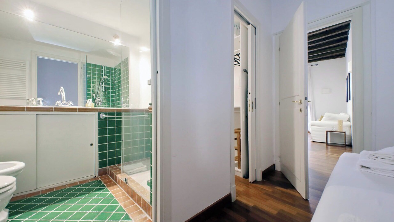 Photo of Bathroom in Navona