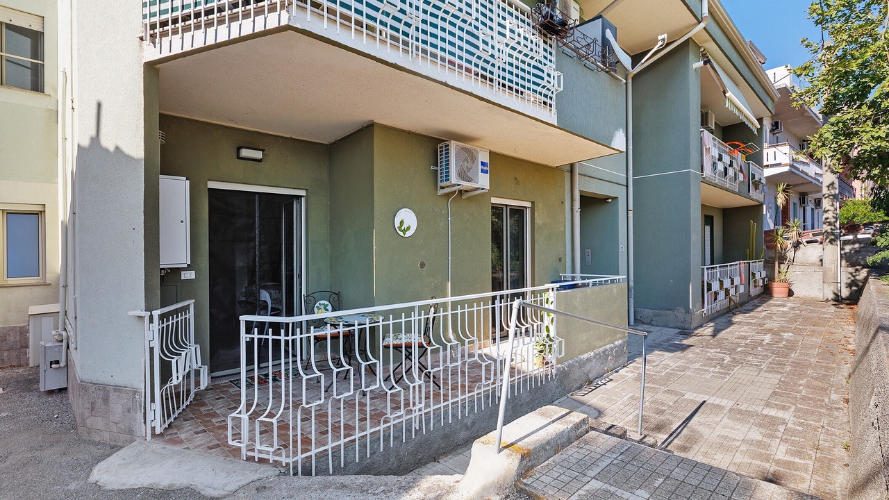 Photo of Outdoor in Patti