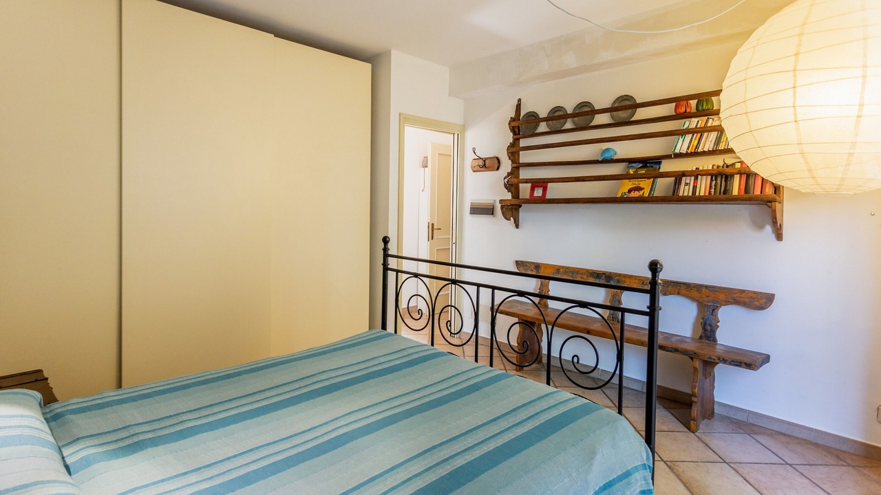 Photo of Bedroom in Talamone