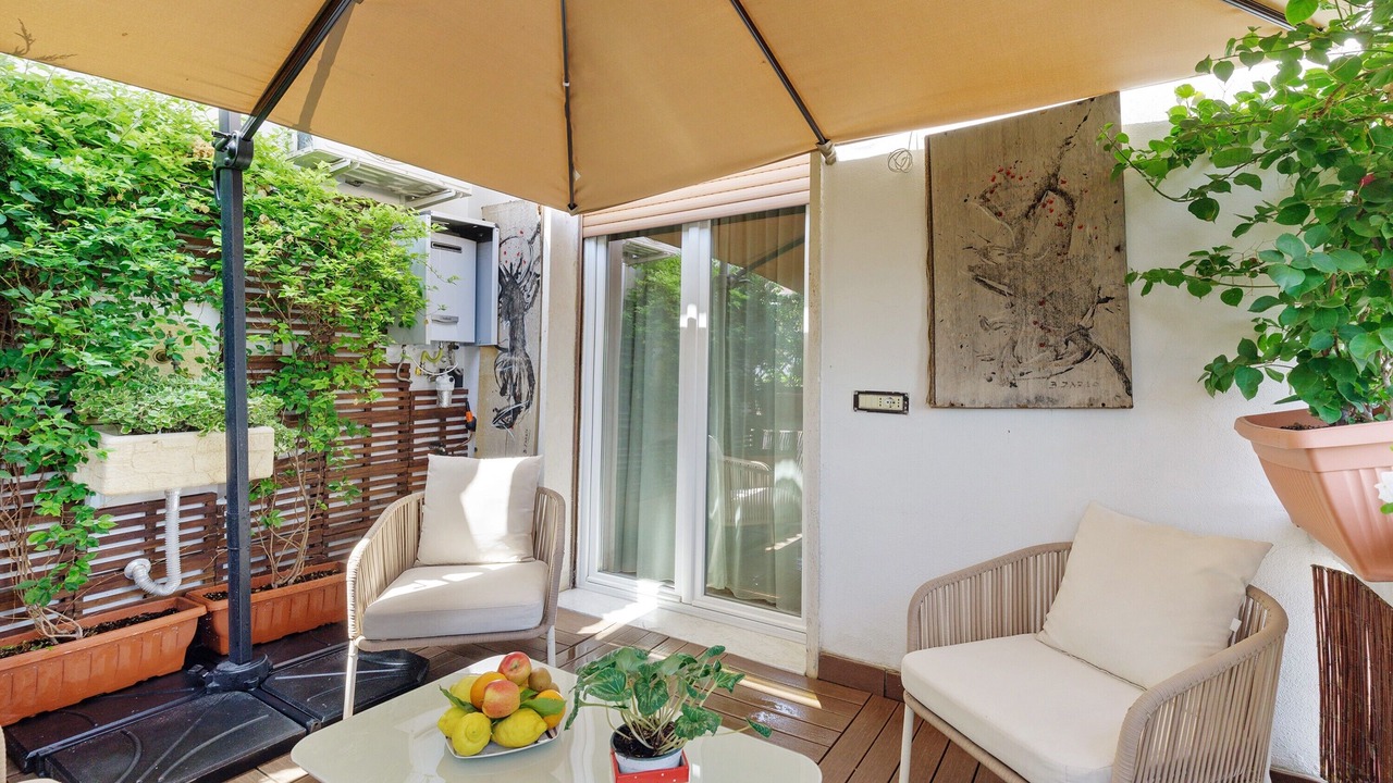 Photo of Patio Balcony in Aurelio