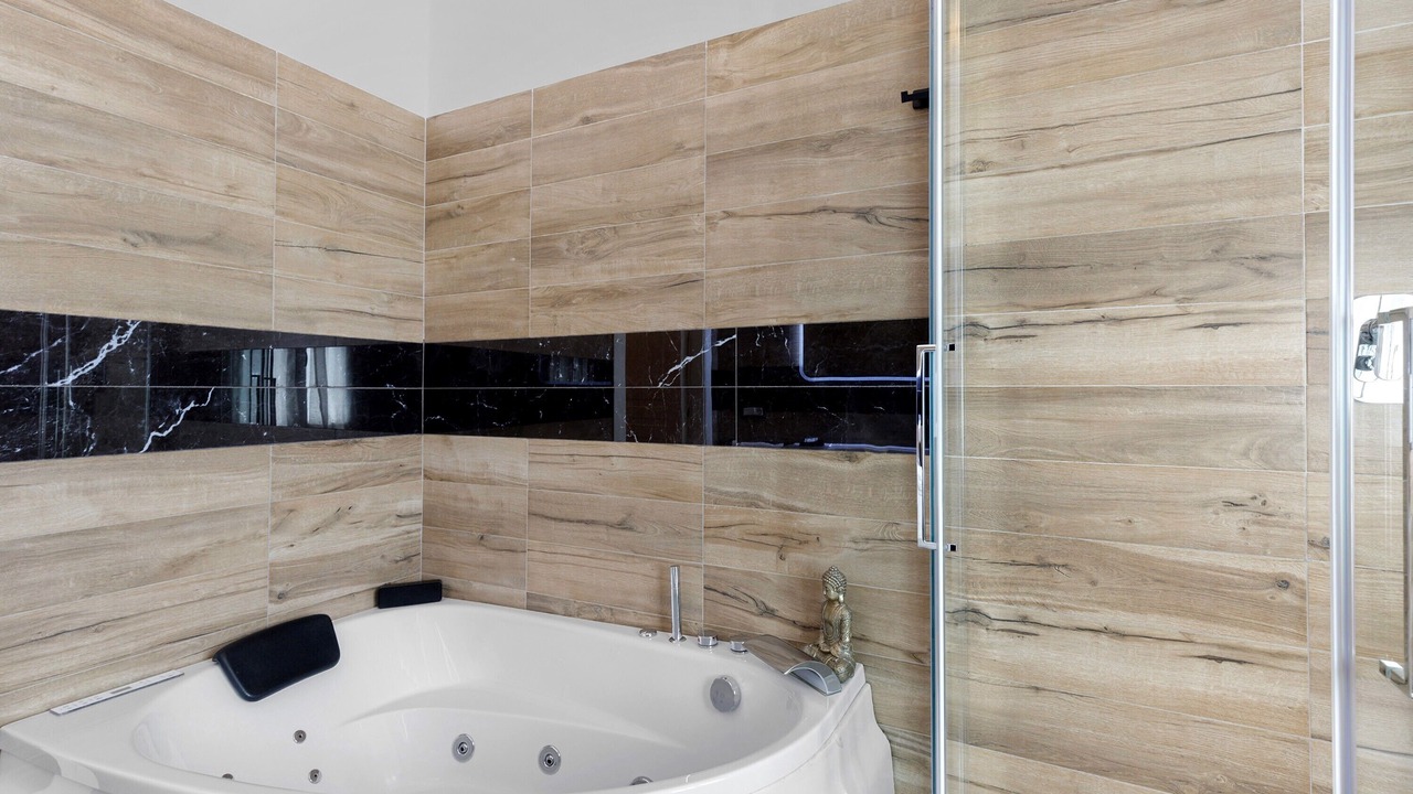 Photo of Bathroom in Aurelio