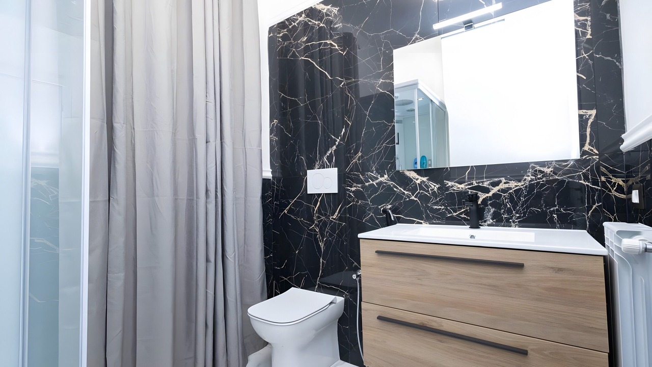 Photo of Bathroom in Quartiere XXXIII Lido di Ostia Ponente