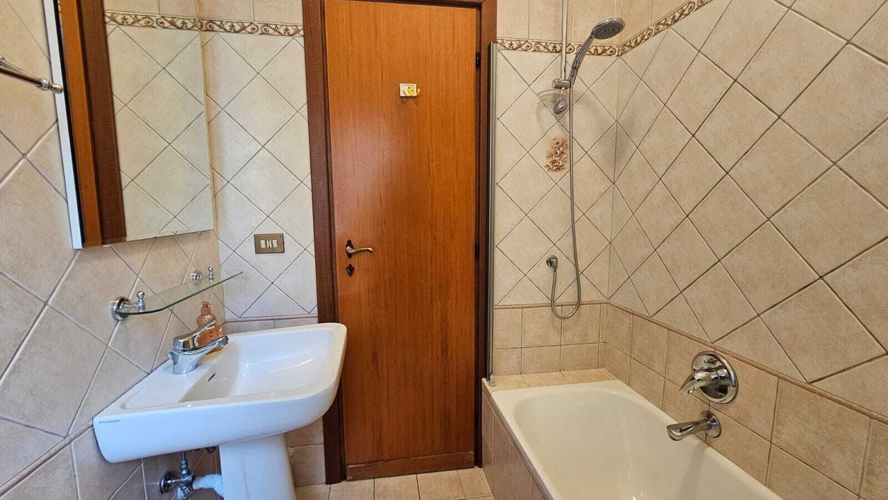 Photo of Bathroom in Quartiere XXVIII Monte Sacro Alto