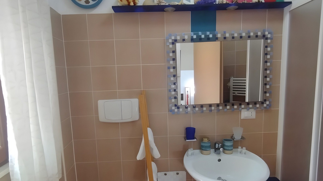 Photo of Bathroom in Sutri