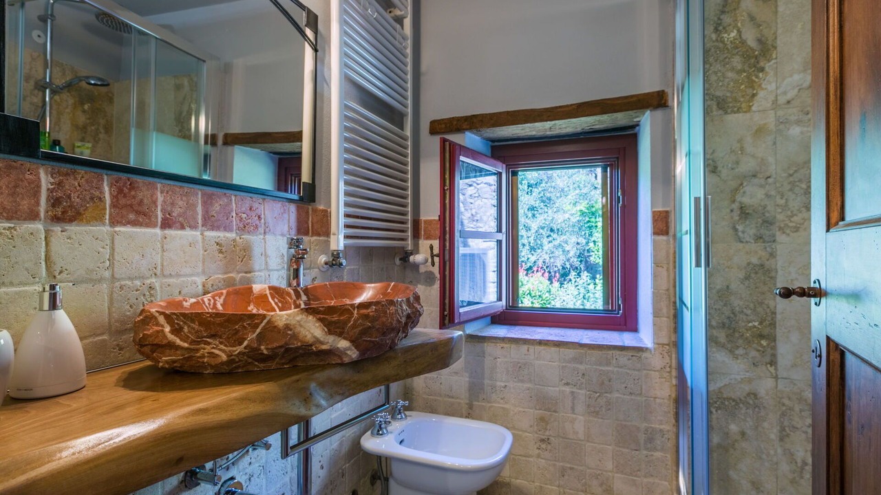 Photo of Bathroom in Gaiole in Chianti