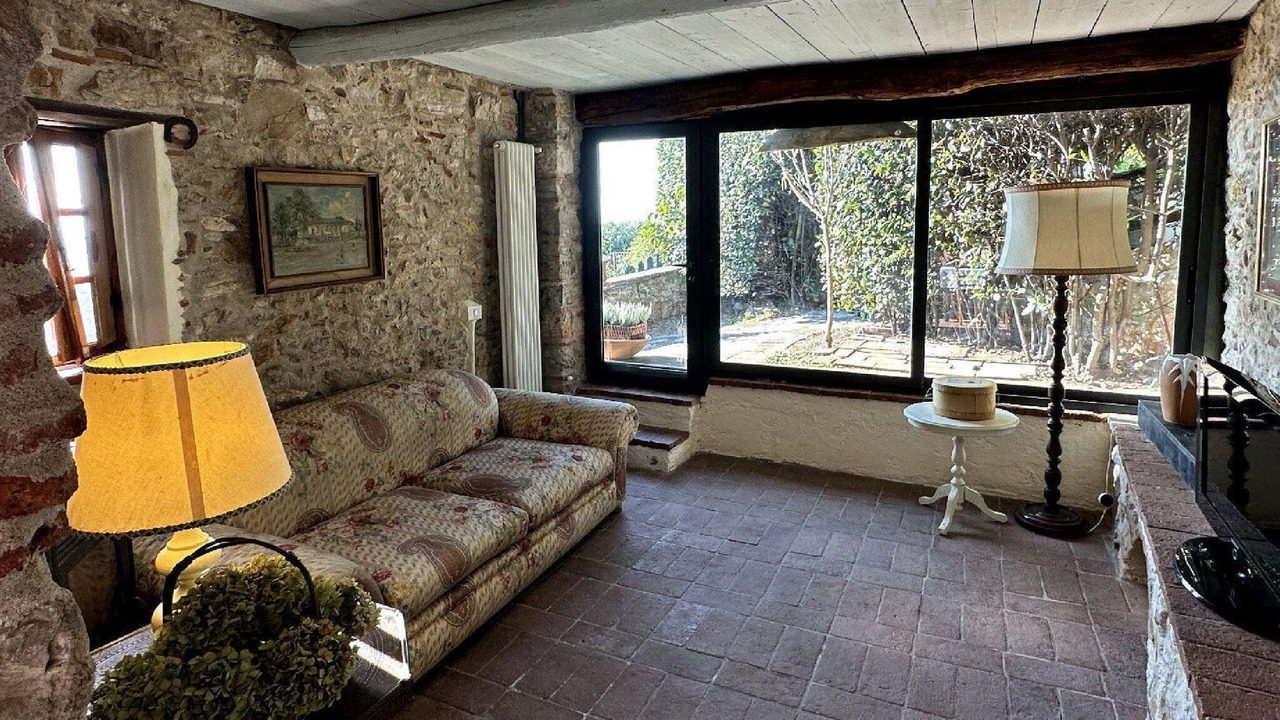Photo of Livingroom in Chiatri