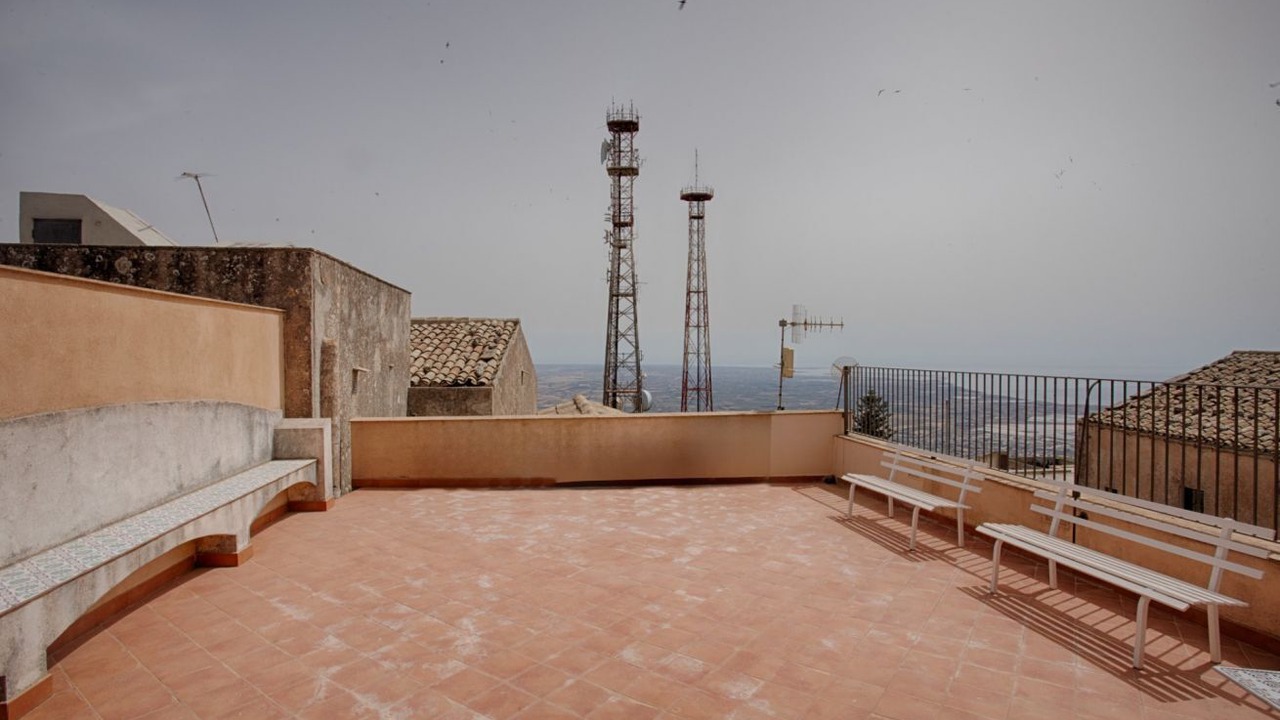 Photo of Patio Balcony in Erice