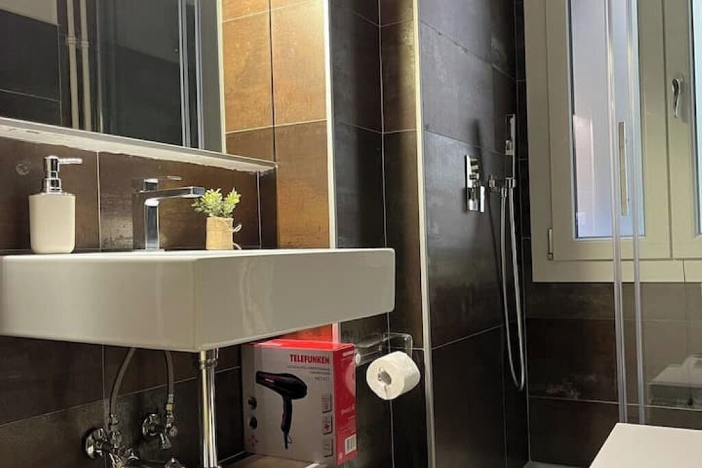 Photo of Bathroom in Nomentano