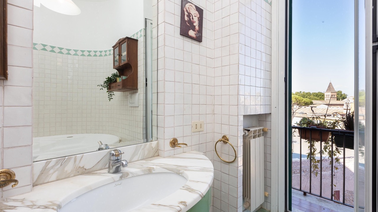 Photo of Bathroom in Trastevere