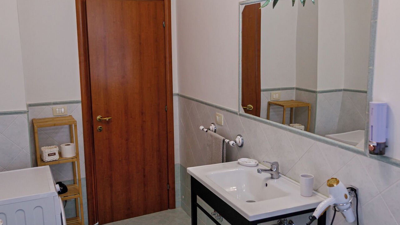 Photo of Bathroom in Mondragone